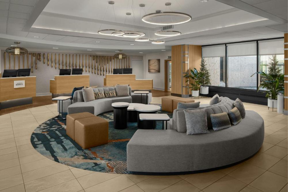 Sheraton Milwaukee Brookfield